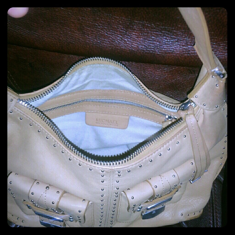 Michael kors purse